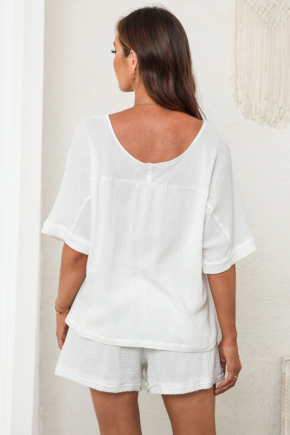 White Loose Blouse & Drawstring Raw Hem Shorts Set